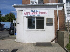 141 W Fisher Ave in Philadelphia, PA - Building Photo - Building Photo