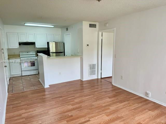 11047 Royal Palm Blvd in Coral Springs, FL - Building Photo - Building Photo