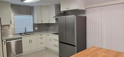 2601 SW 24th Ave in Miami, FL - Building Photo - Building Photo