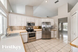 3166 Gillot Blvd in Port Charlotte, FL - Foto de edificio - Building Photo