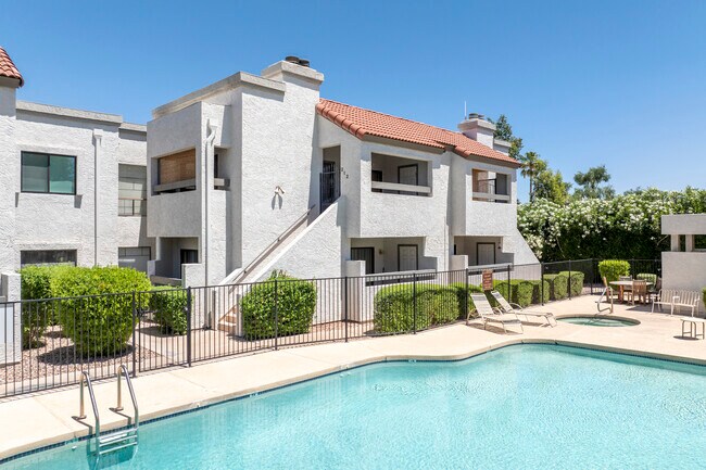 Marble Condominiums in Scottsdale, AZ - Foto de edificio - Building Photo