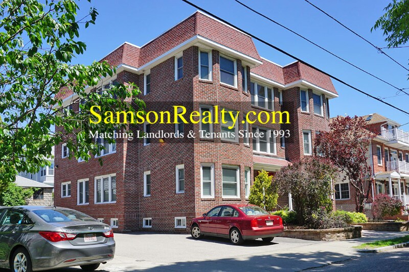 132 Elton St in Providence, RI - Building Photo
