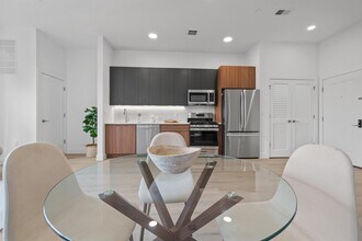 17 AVENUE E in Bayonne, NJ - Building Photo - Building Photo