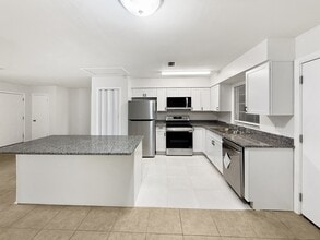 6805 Mathers Ln in Riverview, FL - Building Photo - Building Photo