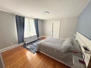 735 Summit Ave in River Edge, NJ - Building Photo - Building Photo