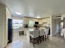 117 Flanders C in Delray Beach, FL - Building Photo