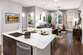 Overture Powers Ferry 55+ Active Adult Apartment Homes in Atlanta, GA - Building Photo - Building Photo