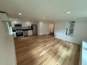 107 Parker St, Unit 1 in Acton, MA - Building Photo - Building Photo