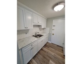 55 Broad St-Unit -2 in Lynn, MA - Foto de edificio - Building Photo