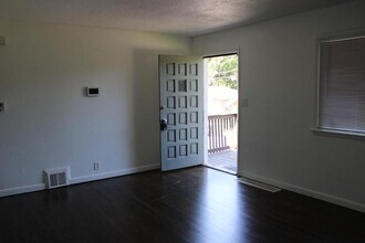 3311 Freeman Ave in Kansas City, KS - Building Photo - Building Photo
