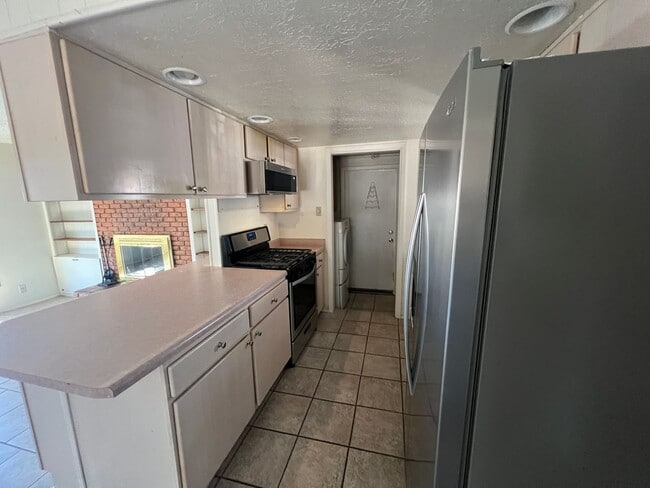 3908 Denise Ct NE in Albuquerque, NM - Building Photo - Building Photo