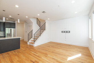 316 Richmond St in Philadelphia, PA - Building Photo - Building Photo