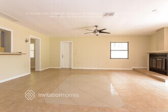 919 25th St E in Bradenton, FL - Foto de edificio - Building Photo