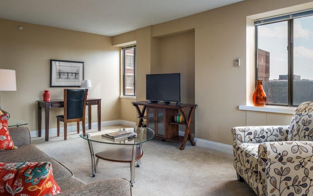 Regency Plaza Providence, RI Apartments