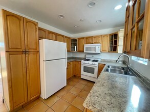 73555 Shadow Mountain Dr in Palm Desert, CA - Building Photo - Building Photo