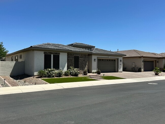 property at 2122 E Scorpio Pl