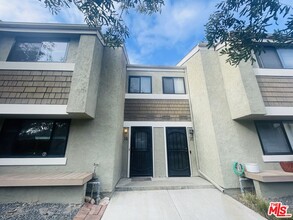 14 Sand Dollar Ct in Newport Beach, CA - Building Photo - Building Photo