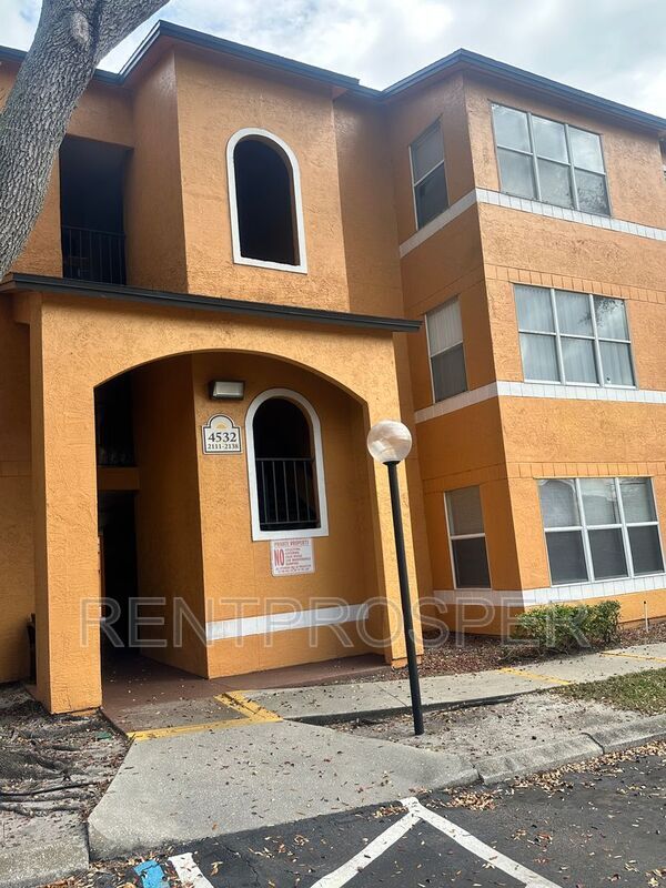 4532 Commander Dr in Orlando, FL - Building Photo - Building Photo