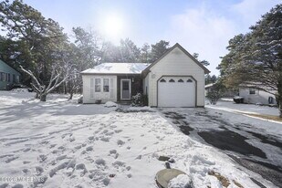 28 Milford Ave in Manchester Township, NJ - Building Photo