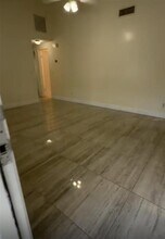 8711 Sage Ct in Tampa, FL - Building Photo - Building Photo