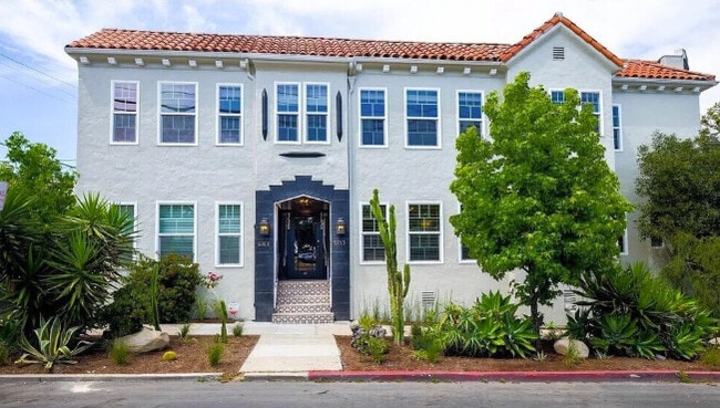 1125 S Orange Dr