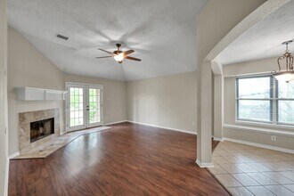 319 Cape Conroe Dr in Montgomery, TX - Building Photo - Building Photo