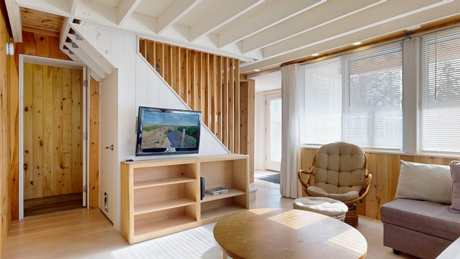 42 Evergreen Ave in Old Orchard Beach, ME - Foto de edificio - Building Photo