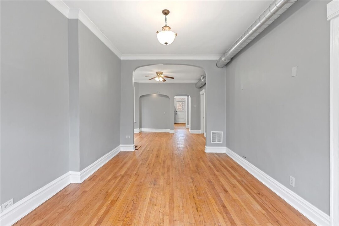3716 N Wayne Ave in Chicago, IL - Building Photo
