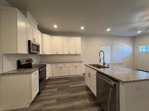 405 N Andrews Ave in Sherman, TX - Building Photo - Building Photo