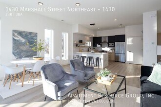 1430 Marshall St NE in Minneapolis, MN - Building Photo - Building Photo