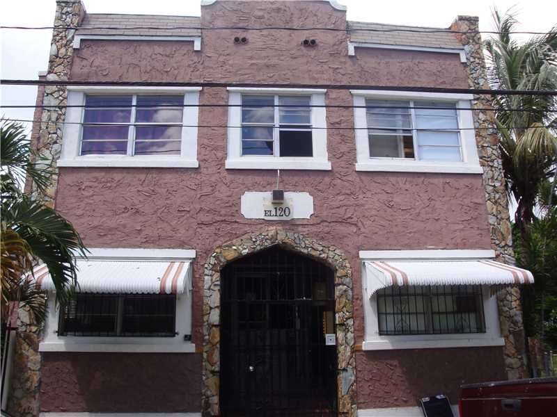 120 NW 7th Ave in Miami, FL - Building Photo