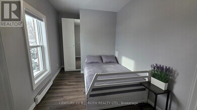 82 Albert St N in Orillia, ON - Building Photo - Building Photo