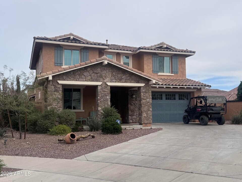 2445 N Maiden Ct in Buckeye, AZ - Building Photo