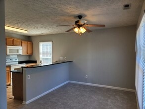 2948 Chillingworth Dr in Fayetteville, NC - Building Photo - Building Photo