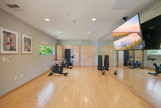 The Parc at Pruneyard in Campbell, CA - Foto de edificio - Building Photo