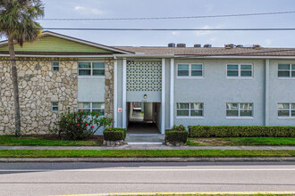 Windward West in Cocoa Beach, FL - Building Photo - Building Photo