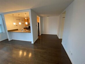 5330 Pershing Ave in St. Louis, MO - Building Photo - Building Photo