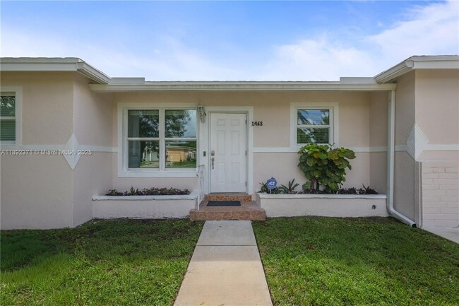 1468 NE 118th St in Miami, FL - Building Photo - Building Photo