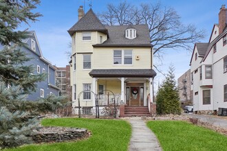 40 Forest St in Montclair, NJ - Building Photo - Building Photo