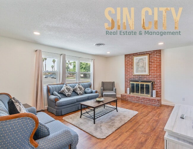 property at 3896 Commanche Ave