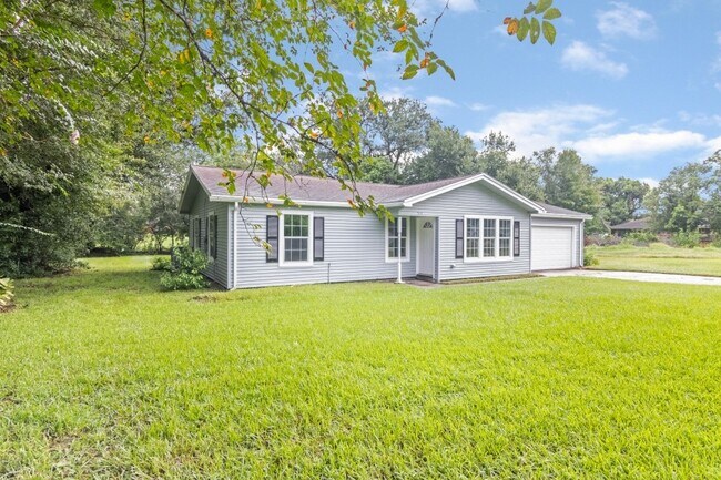 512 N Inwood Dr in Bridge City, TX - Building Photo - Building Photo