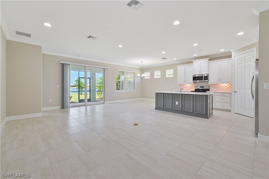 14704 Kelson Cir in Naples, FL - Foto de edificio