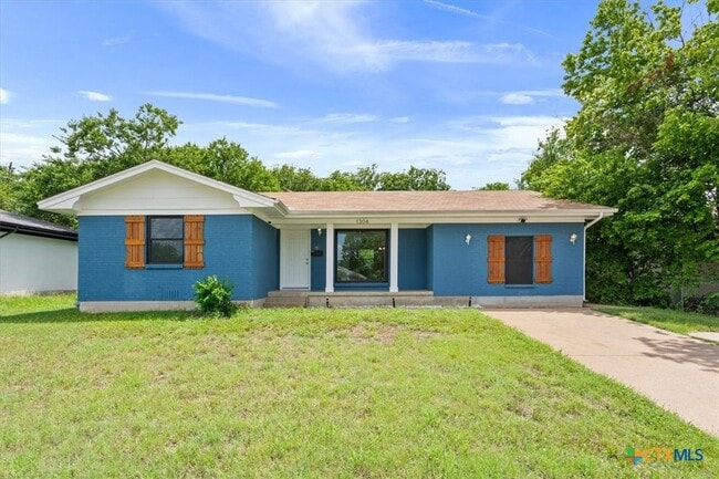 property at 1304 Metropolitan Dr