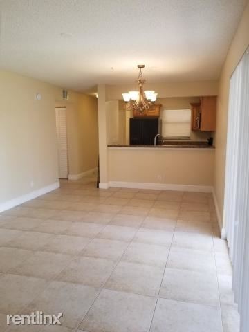 1680 Windorah Way-Unit -Apt D in West Palm Beach, FL - Foto de edificio - Building Photo