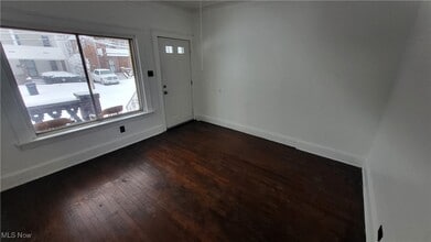 15722 Halliday Ave in Cleveland, OH - Building Photo - Building Photo