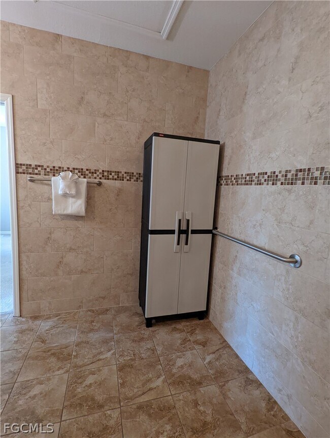 property at 4270 Avian Avenue