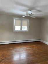 20R Reed St, Unit 1 in Cambridge, MA - Foto de edificio - Building Photo