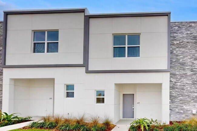 605 Trikomo Dr in Davenport, FL - Building Photo - Building Photo