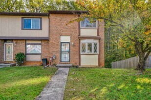 6533 Woodgreen Cir in Baltimore, MD - Building Photo