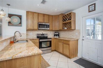 3209 W Tyson Ave in Tampa, FL - Building Photo - Building Photo